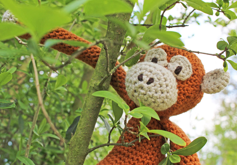 Edwards freche Tierparade - Affe im Baum