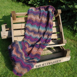 Gemacht mit Liebe und Wolle: Schal stricken mit Wellenmuster