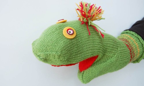 2015_02_15 Thema des Monats 08/2015 Sockenmonster Handpuppe Sockenmonster