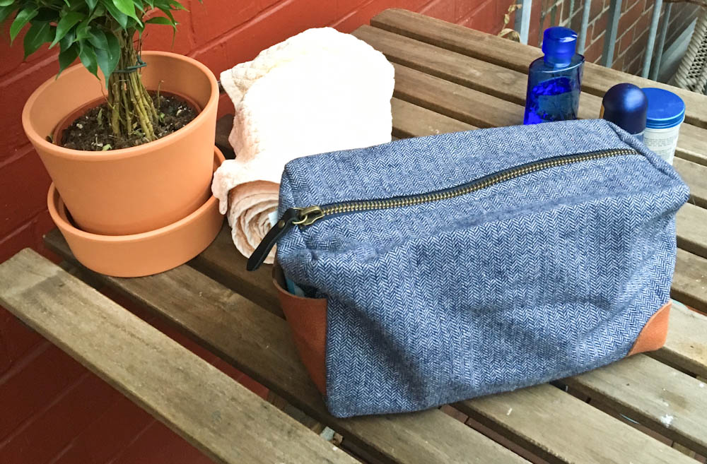 Männerwaschtasche von Ann-Sophie Lömer