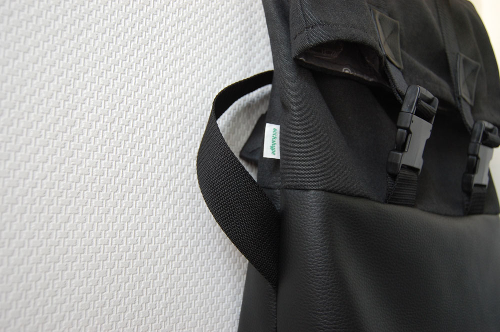 Rucksack nähen - Label einnähen