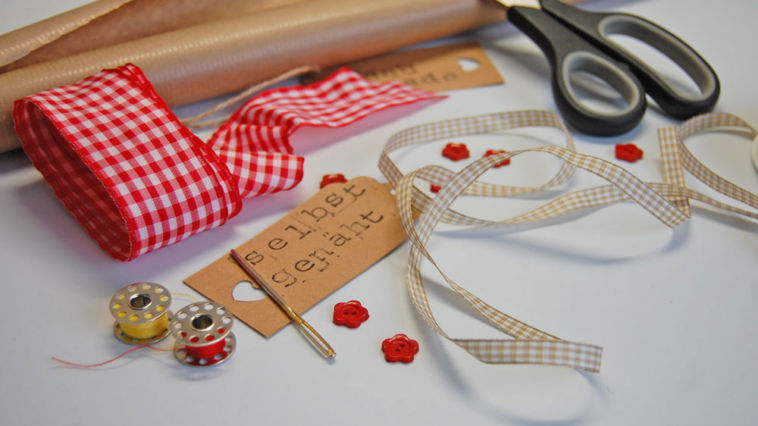 11 originelle Geschenke nähen mit kostenlosen Anleitungen Geschenke nähen - Titelbild 11 originelle Geschenke nähen mit kostenlosen Anleitungen