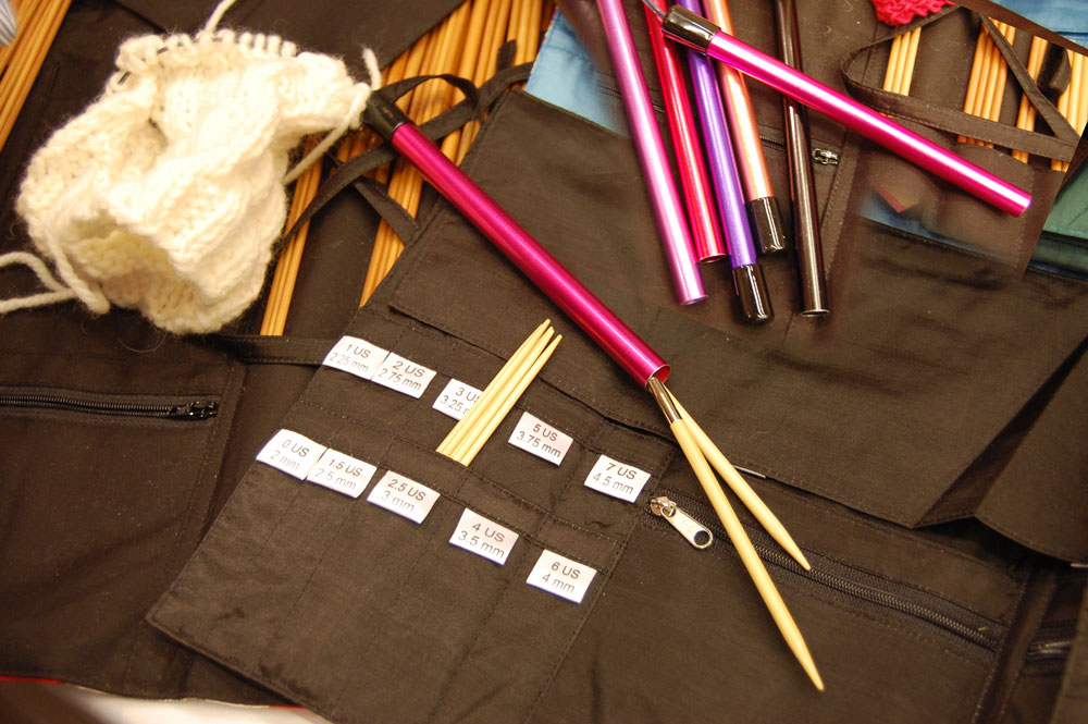 geschenke-fuer-stricker-nadelhalter-fuer-rundstricknadeln