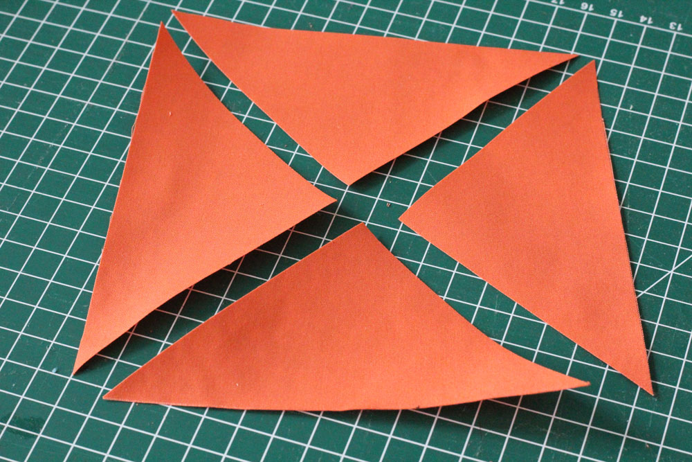 6 Köpfe 12 Blöcke - August - Card Trick - vier Dreiecke aus einem Quadrag