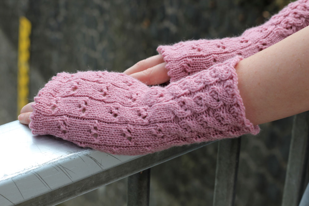 Trendige Armstulpen Stricken Mit Dem Sockenwunder Anleitung Sockshype Com