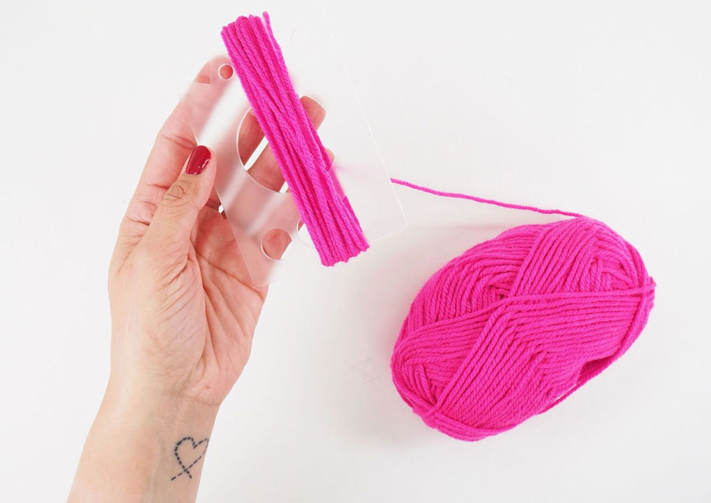 geschenke für stricker 12 tolle Geschenke für Stricker, die begeistern Geschenke für Stricker - Tasselinchen - mit ihm können Troddeln, Quasten, Tasseln gefertigt werden. geschenke für stricker 12 tolle Geschenke für Stricker, die begeistern