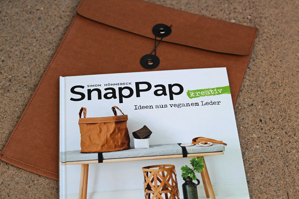 SnapPap kreativ – Ideen aus veganem Leder - Buch mit genähter SnapPap Hülle