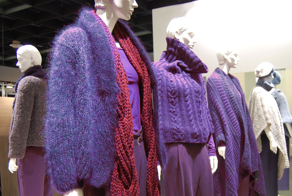 Trendfarbe 2018: Ultraviolett in der Strickmode
