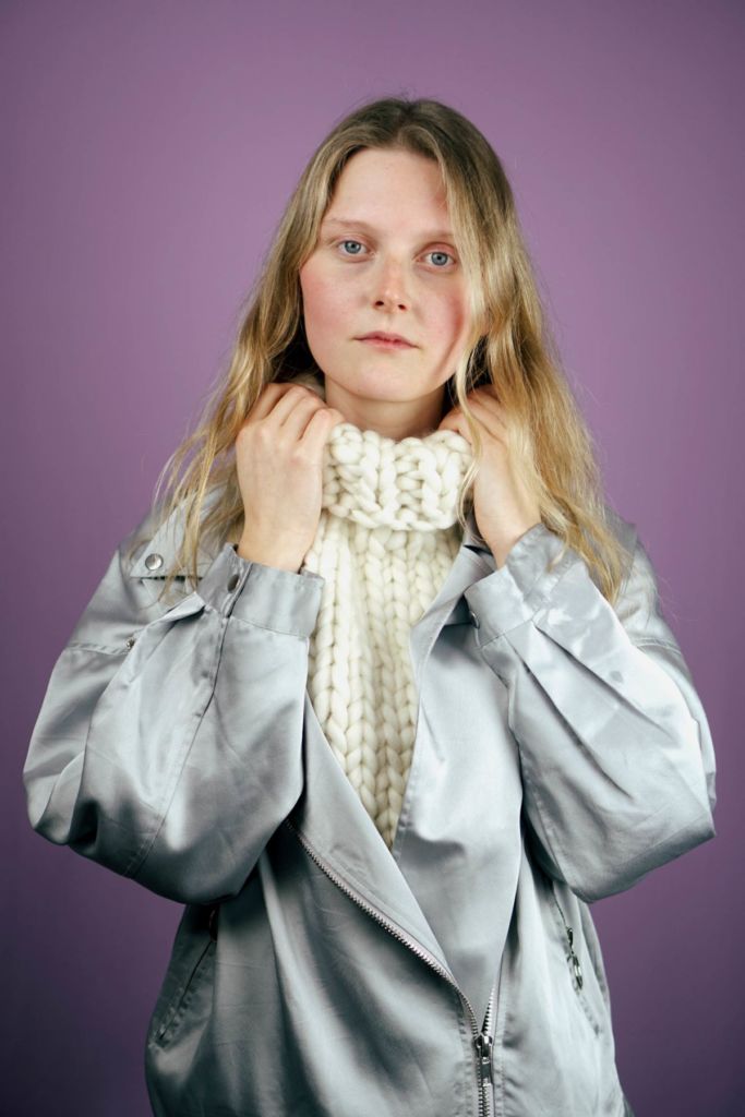 Strickdesign von Carolin Schwarberg (Model: Jule)