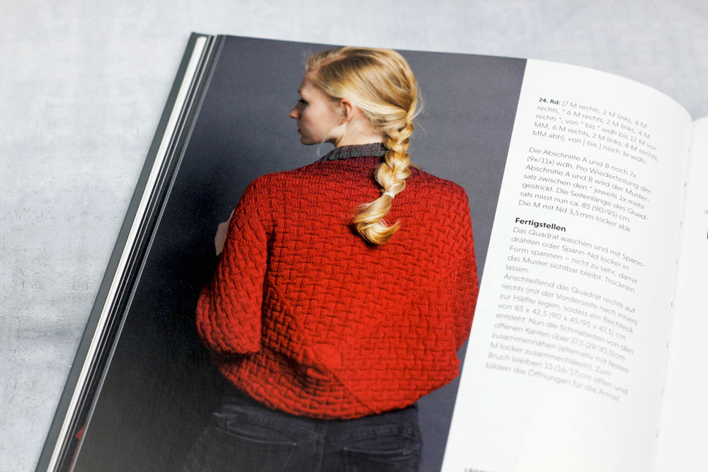 Bobbelicious stricken: Der Seelenwärmer "Soulmate" wird in Runden von der Mitte aus gestrickt.