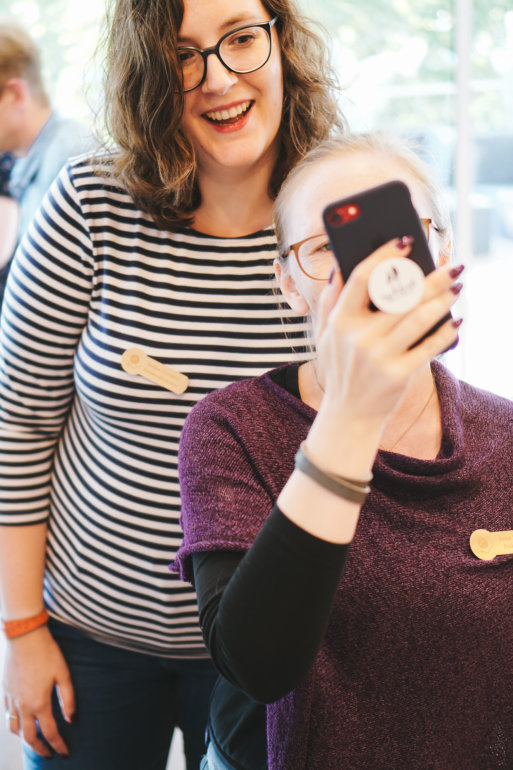 Janine Binder und Stefanie Feierabend auf dem Tag der Wolle
