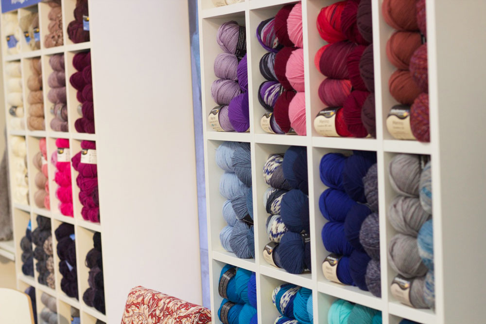Blackforestcrafts-Bloggertreffen. Superweiche Wolle, so weit das Auge reicht.