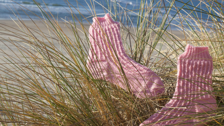 beritsocks Ausgefallene BeritSocks Socken stricken (Anleitung) BeritSocks am Strand von Texel beritsocks Ausgefallene BeritSocks Socken stricken (Anleitung)