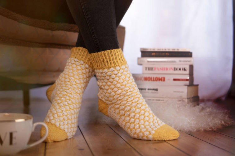 Ausgefallene Socken stricken mit Bubblemuster