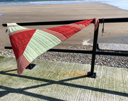 Eriu-KAL Das Tuch Eriu am Strand von Tramore