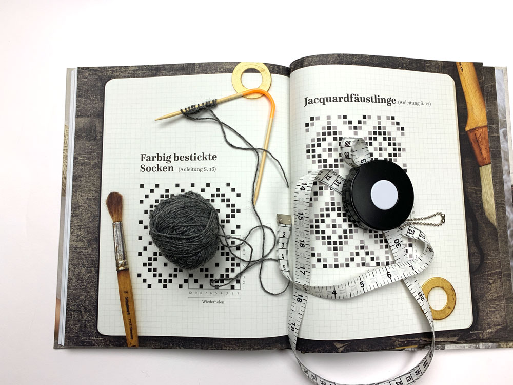 Strickschriften im Buch