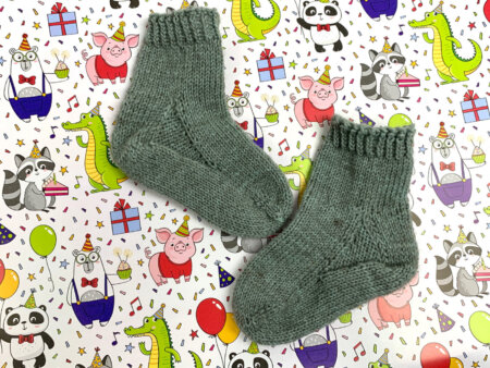 Toe Up Socken stricken für Babys und Kinder