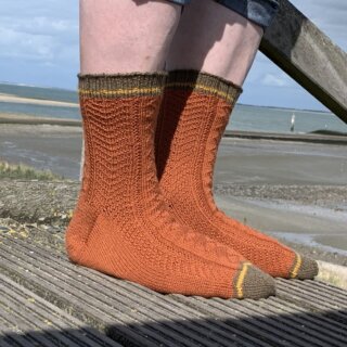 SwenSocks - Männersocken stricken mit Rechts-Links-Muster