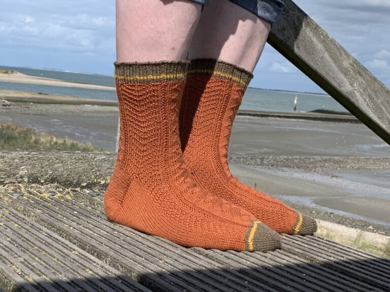 SwenSocks - Männersocken stricken mit Rechts-Links-Muster