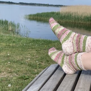 TildaSocks - Socken mit Dekorstreifen - in fünf verschiedenen Farben