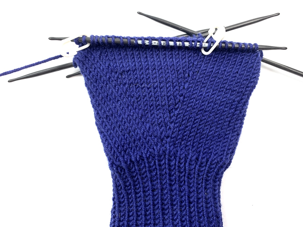 Halbfingerhandschuhe stricken - Der Daumenkeil