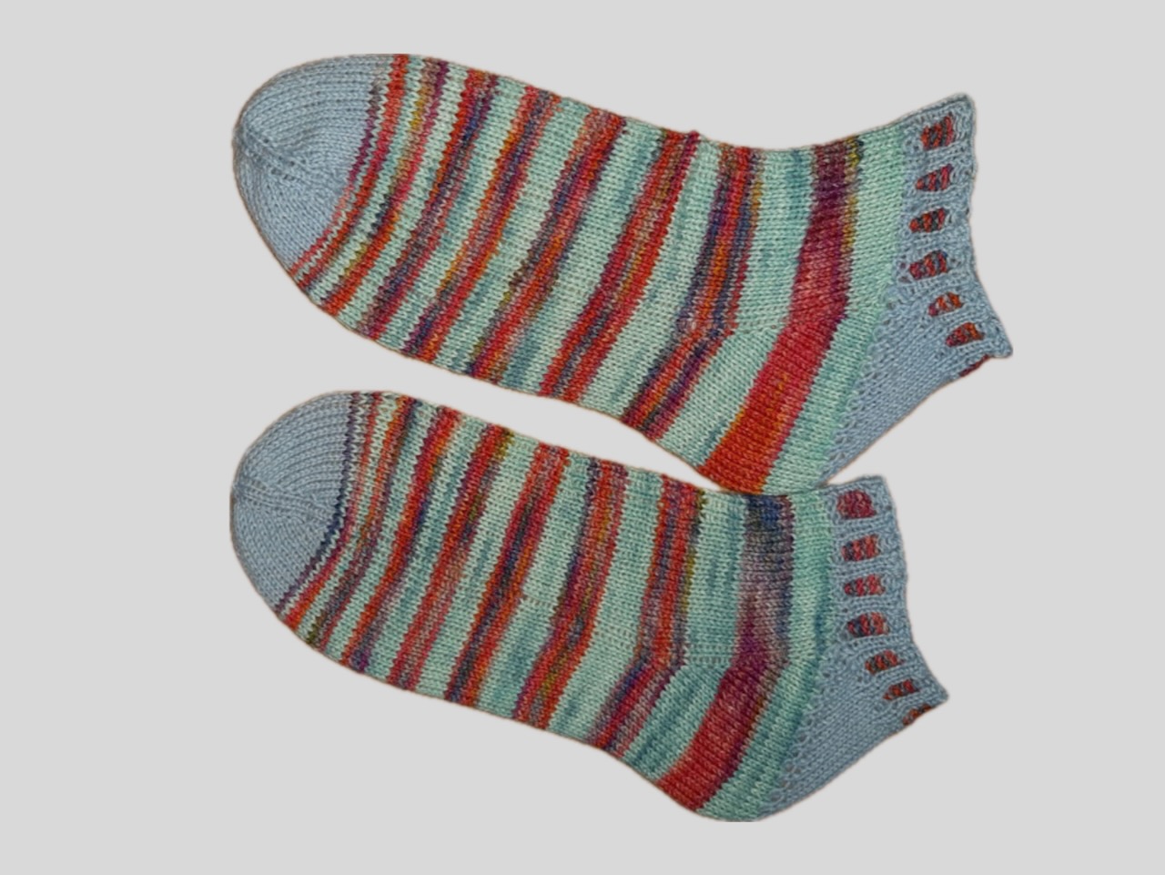 Xeniesocks von Elke - Toe Up Sneaker-Socken stricken