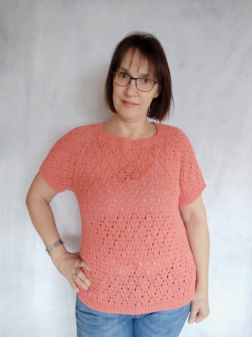 Shirt Dahlie - Modell mit Lochmuster aus dem Buch "Aus 1 mach viele"