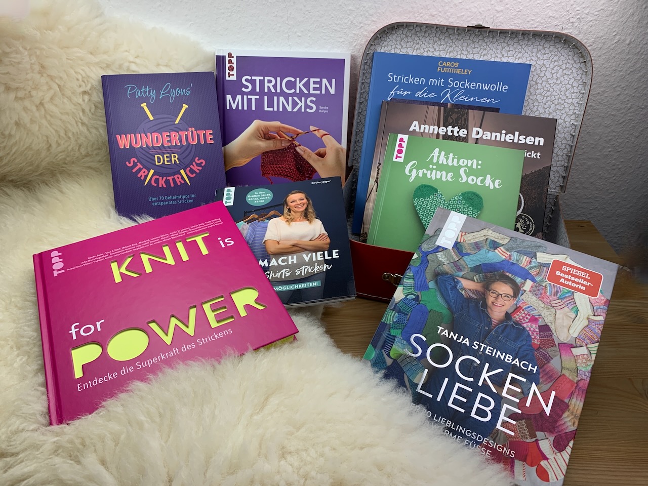 Neue Handarbeitsbücher - Titelbild